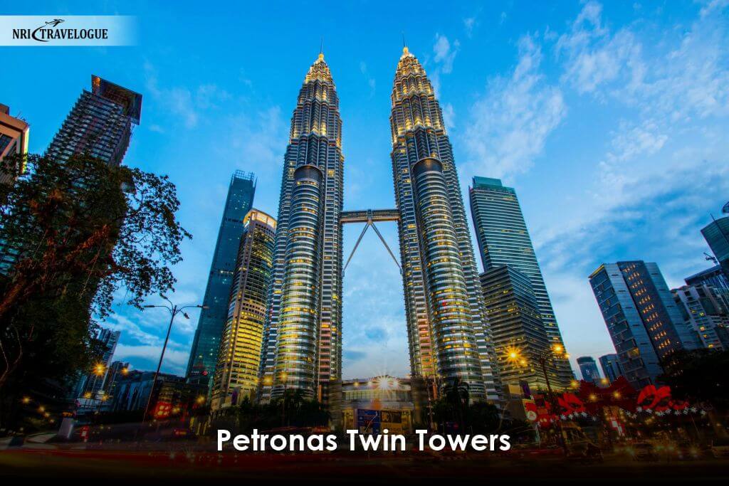 Petronas-Twin-Towers